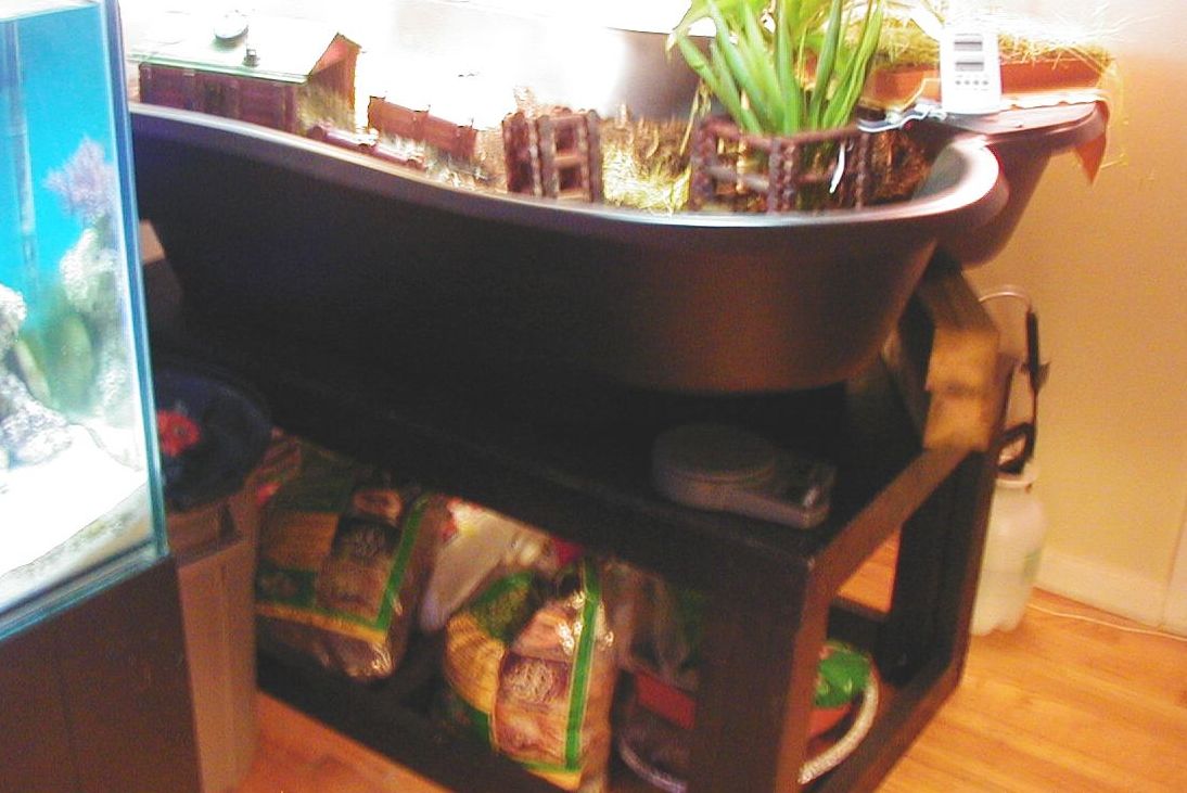 tort enclosure on stand