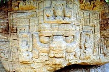 Mayan beaded monster (WITZ)