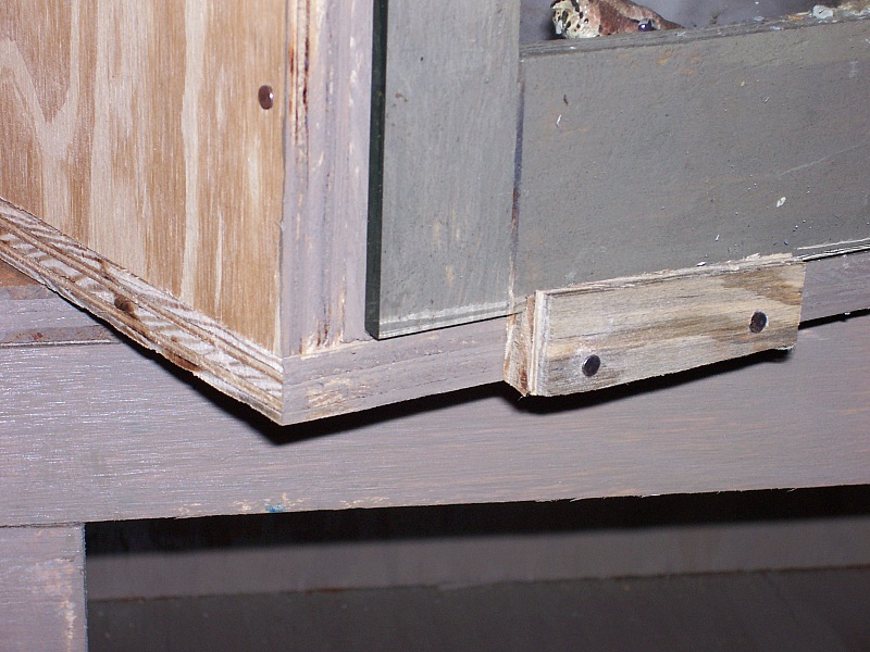 lower hinge