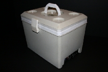 T-stat controlled portable cooler / incubator