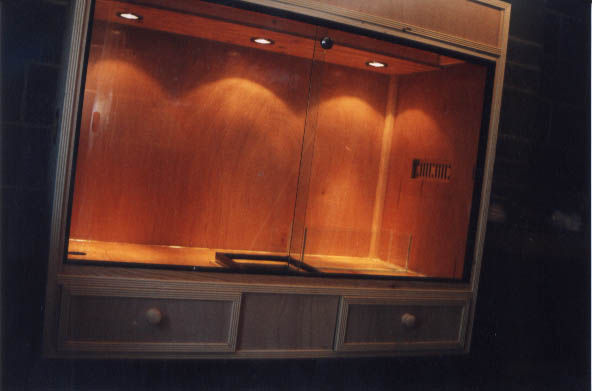 Plywood vivarium
