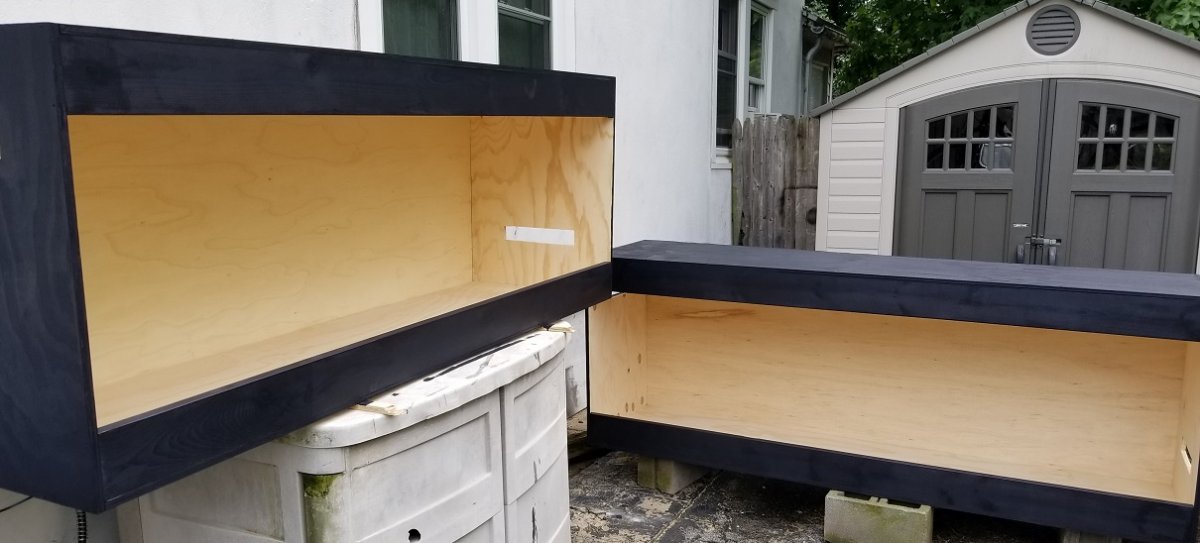 8x3x3 Olive Cage - Painted