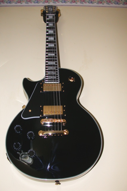 New Les Paul Custom