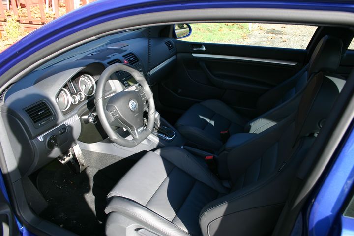 R32
