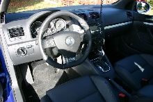 R32