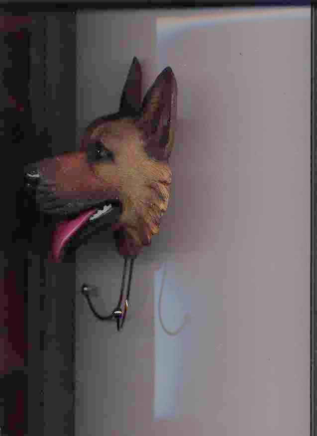leash holder
