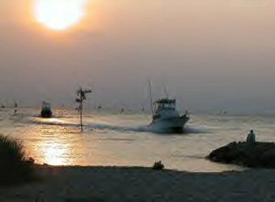 Rock Harbor..boats returning