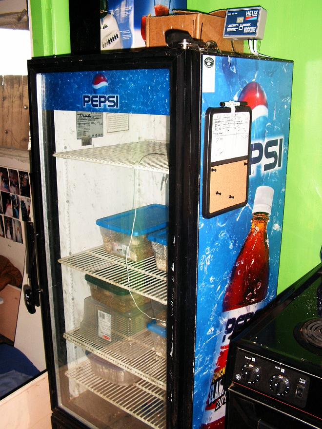 front/side view fridge incubator