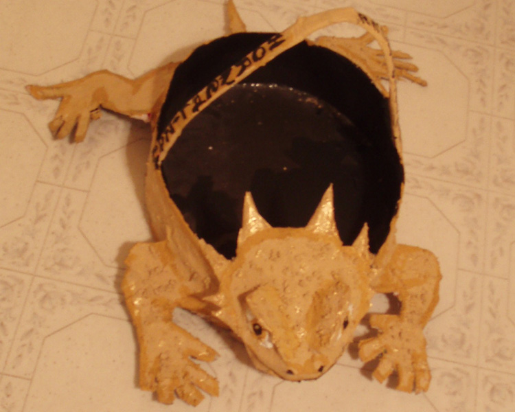 Horned lizard basket