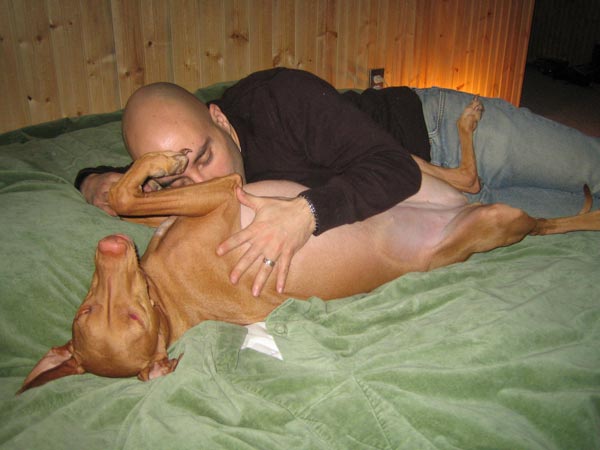 Mike kissing Lilly's "tum tum"