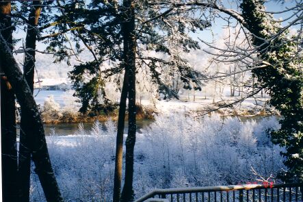 Snow on the Rogue River, 2002