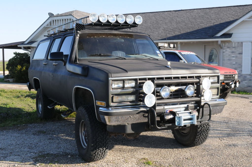 kingsnake.com 1990 Suburban 4x4 Field Vehicle