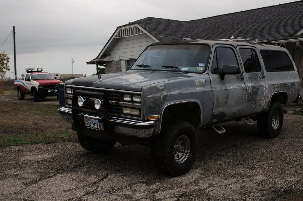 kingsnake.com 1990 Suburban 4x4 Field Vehicle