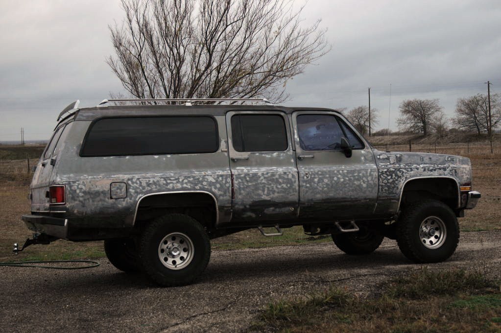 kingsnake.com 1990 Suburban 4x4 Field Vehicle