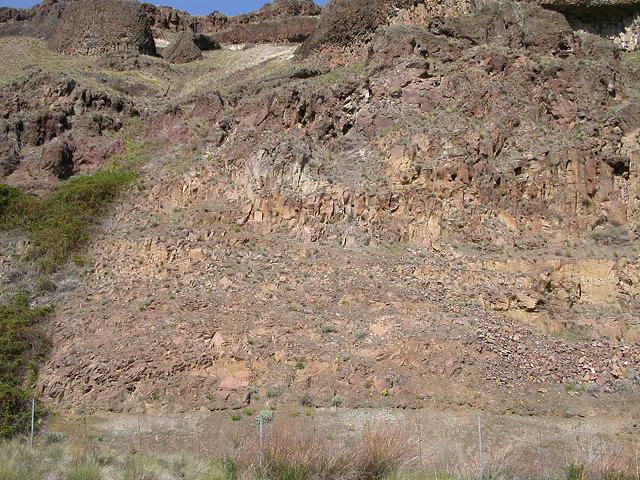 the hike to the den